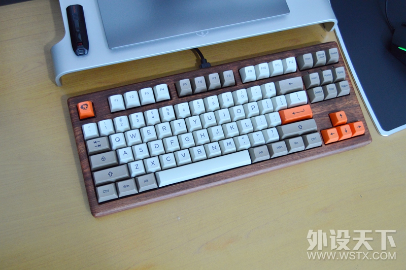 Akko Rosewood 87ľ е 