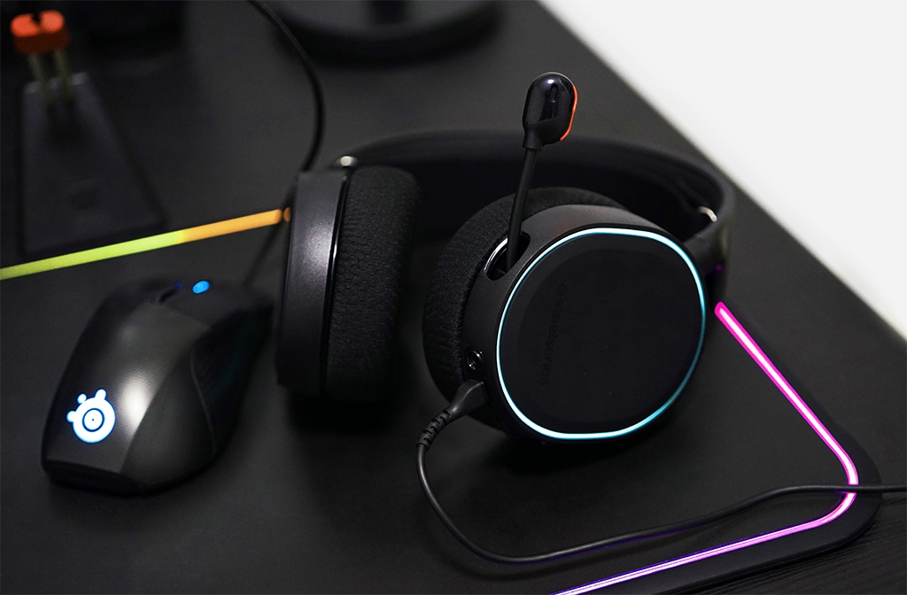 SteelSeries Arctis 5 2019¿羺Ϸ