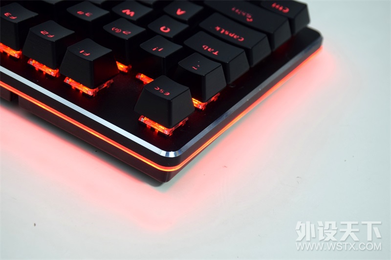 RGB̻н汾EK925еɹ