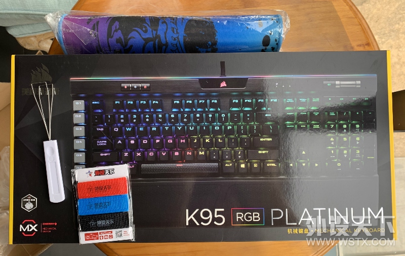 Cosair K95 RGB ɫ