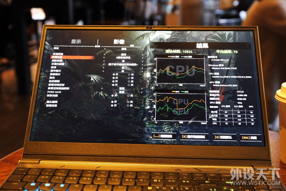 ��ϷЧ��������ᱡ�羺��Ϸ��������е���������Z2 GeForce RTX™ ������