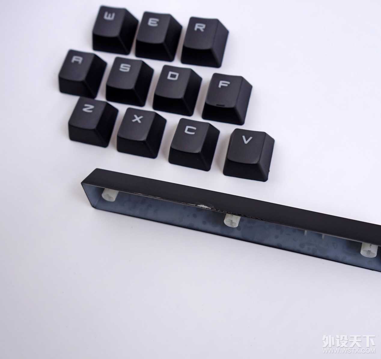 ��Ч����ϸ�ڴ����� RGB����MSI GK50��е�������ַ���