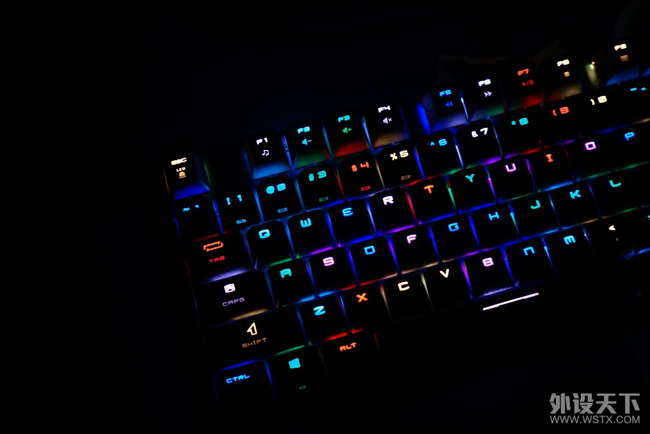 ��Ч����ϸ�ڴ����� RGB����MSI GK50��е�������ַ���