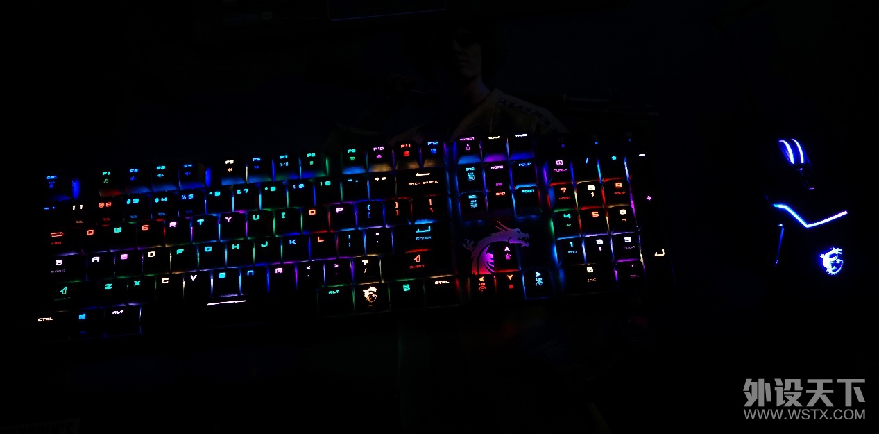 ��Ч����ϸ�ڴ����� RGB����MSI GK50��е�������ַ���