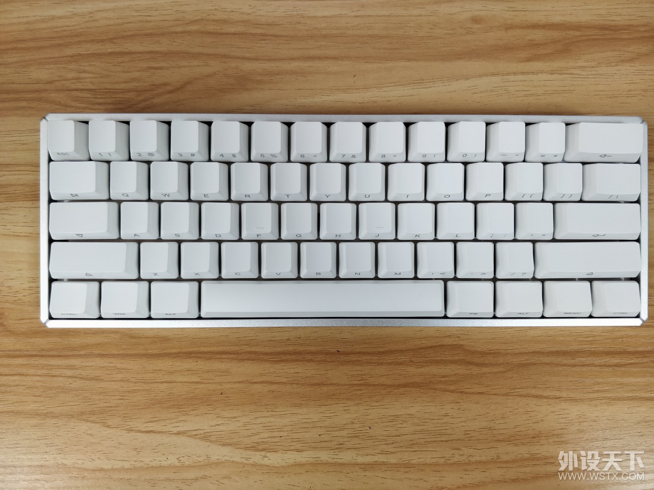 ϸС£IQUNIX F60е