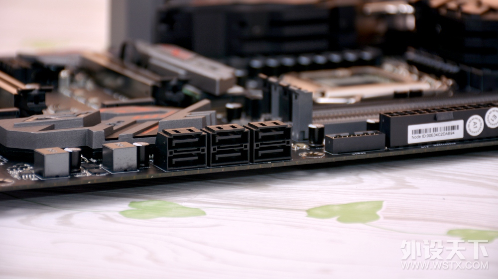 RTX2080ԿżRGB & 4KϷƽ̨