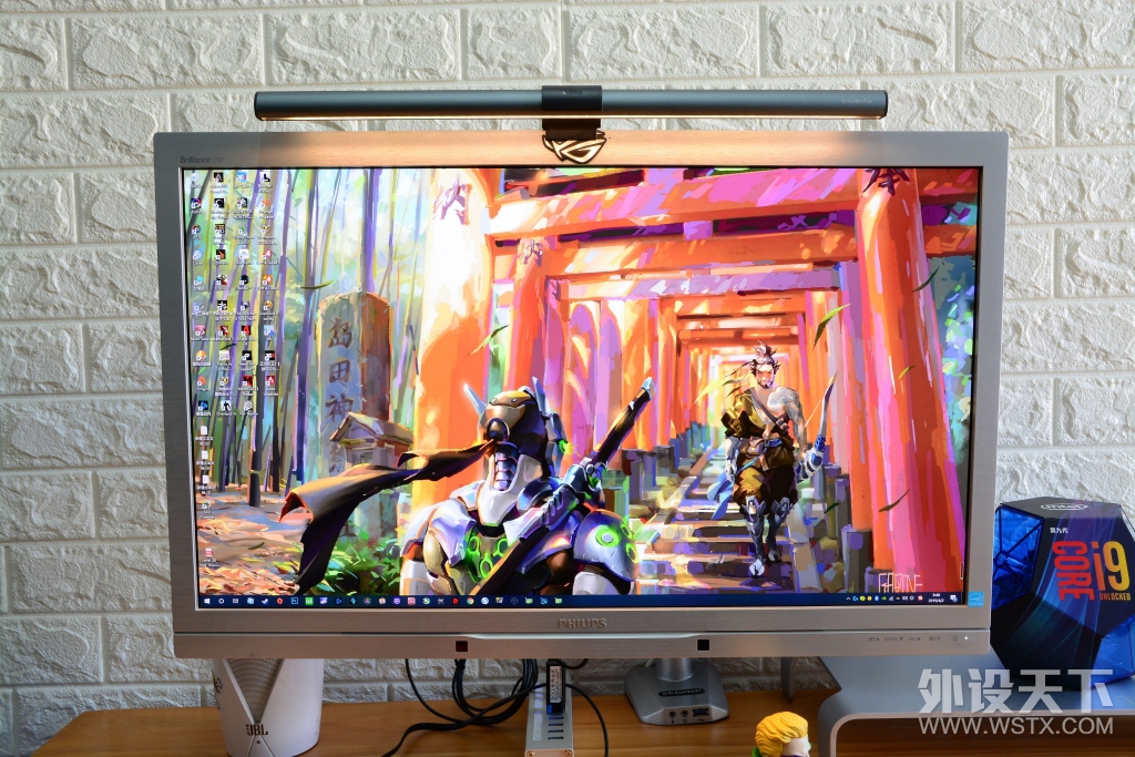 ҹ���е�һ˿��������BenQ ���� ScreenBar Plus ��ʾ����Ļ�ҵ�����