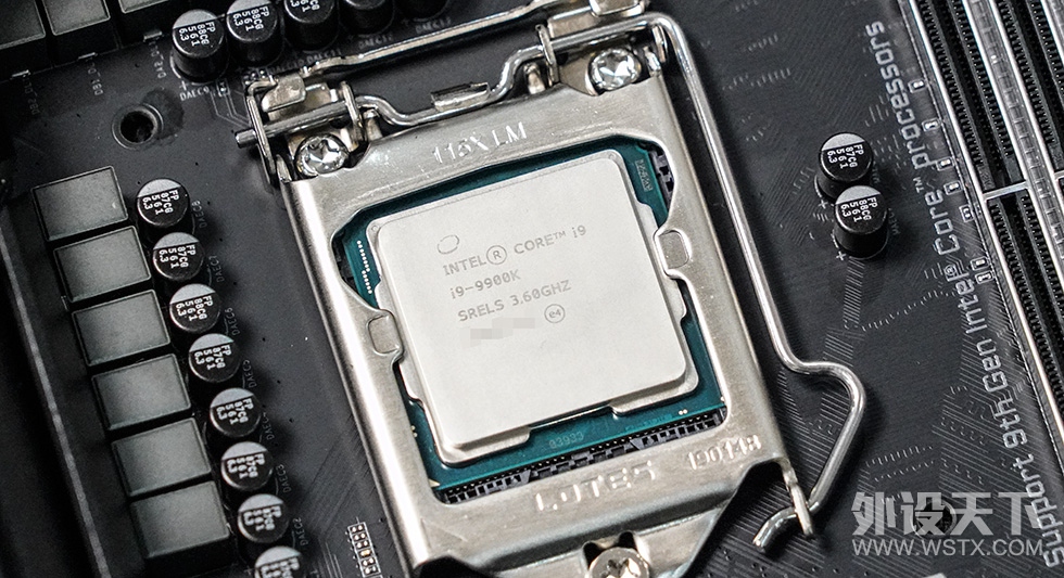 ³ʦֽܷӽ70 װZ390 + RTX2080Tiװ