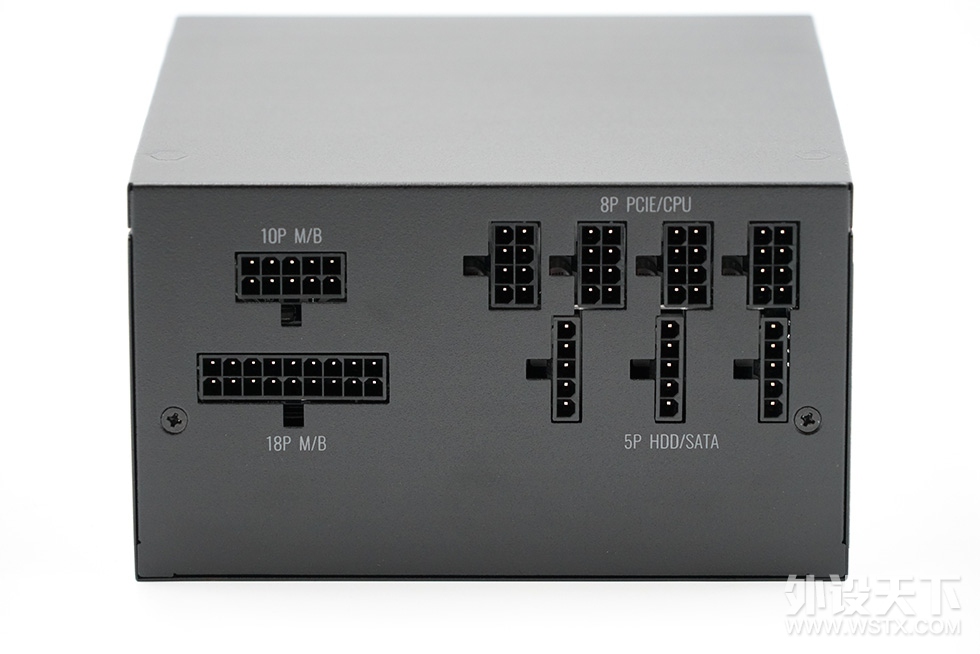 ³ʦֽܷӽ70 װZ390 + RTX2080Tiװ