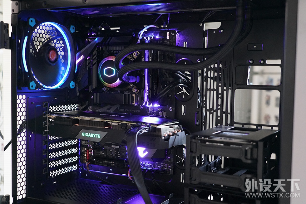 ³ʦֽܷӽ70 װZ390 + RTX2080Tiװ