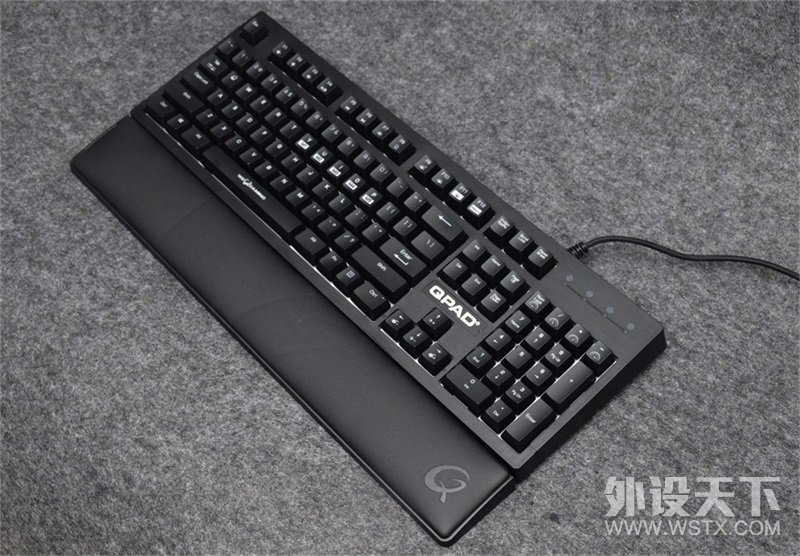 ��ˮ����£����һ��Ǻ���Ҫ�ģ�QPAD KO-90��е��������