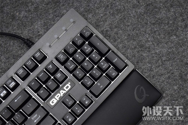 ��ˮ����£����һ��Ǻ���Ҫ�ģ�QPAD KO-90��е��������