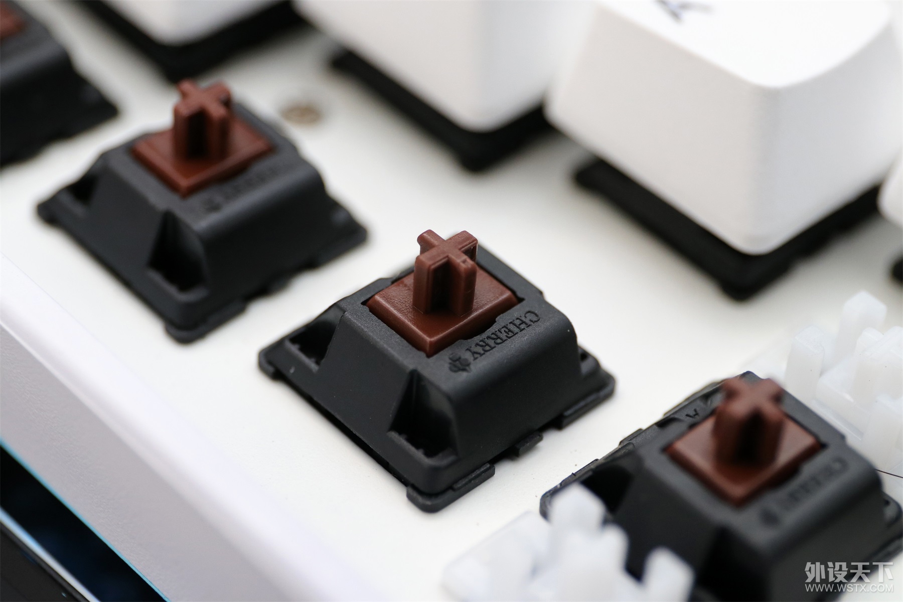 ��������������һ�ѿ��������Ƽ��ĵļ��̡���GANSS ALT71���߼���