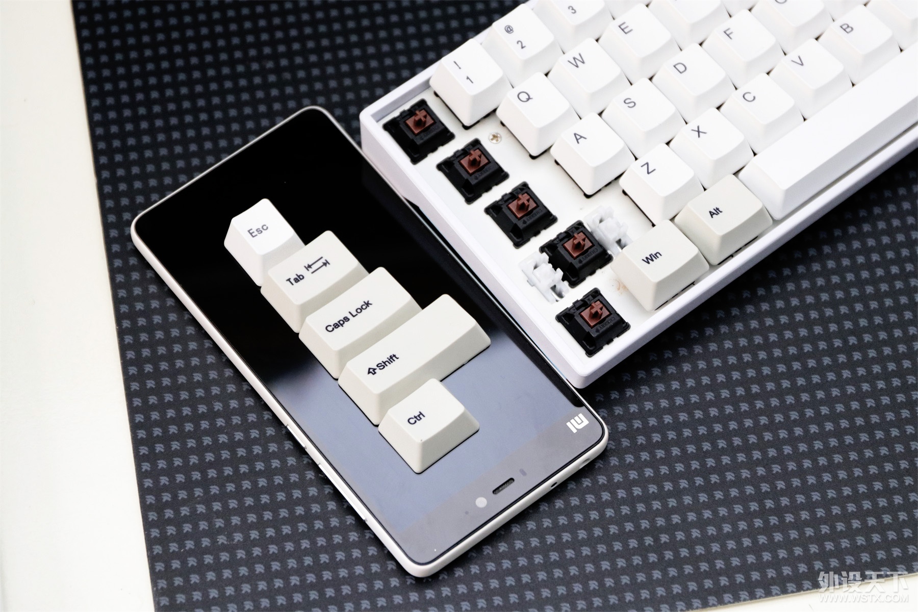 ��������������һ�ѿ��������Ƽ��ĵļ��̡���GANSS ALT71���߼���