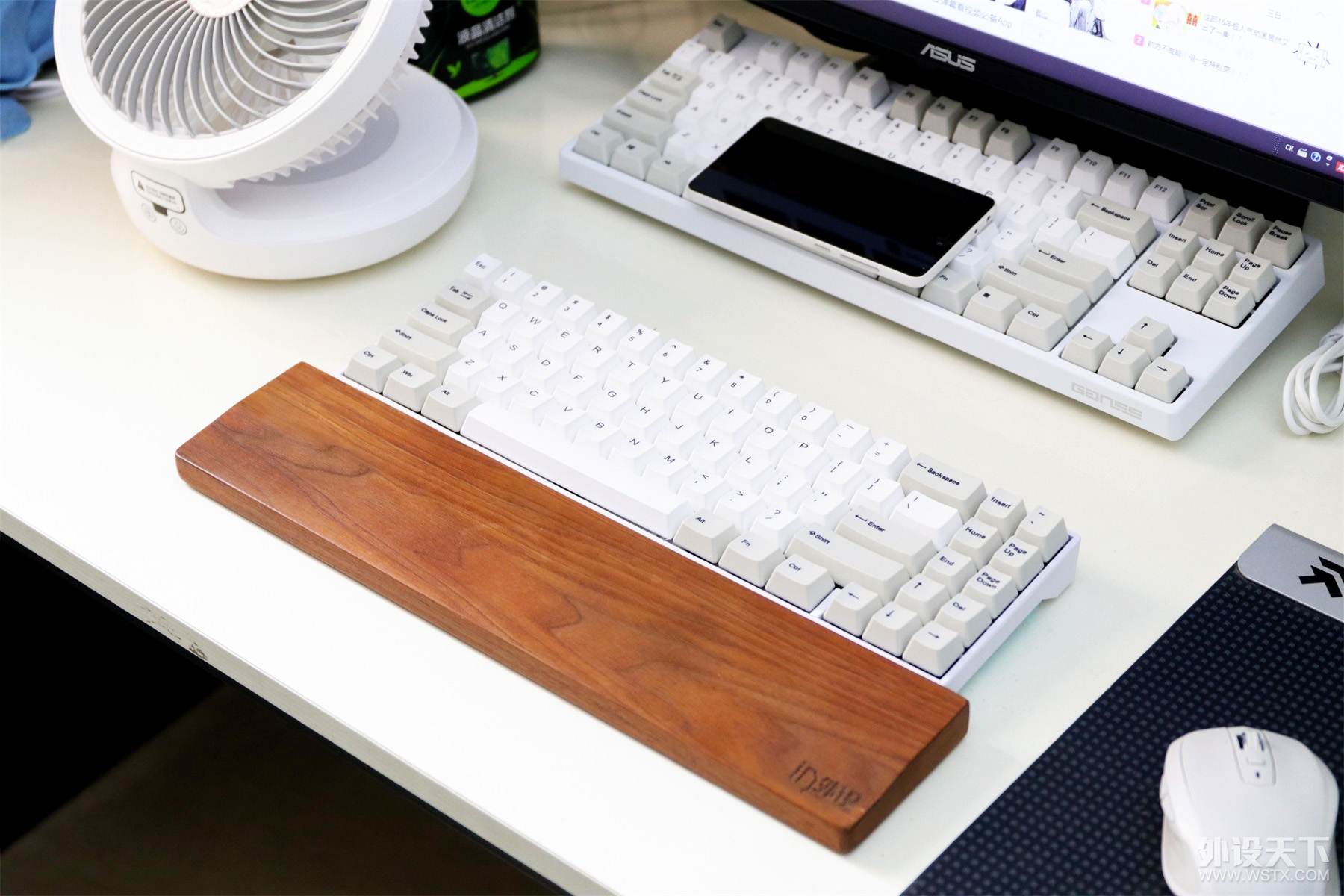 ��������������һ�ѿ��������Ƽ��ĵļ��̡���GANSS ALT71���߼���