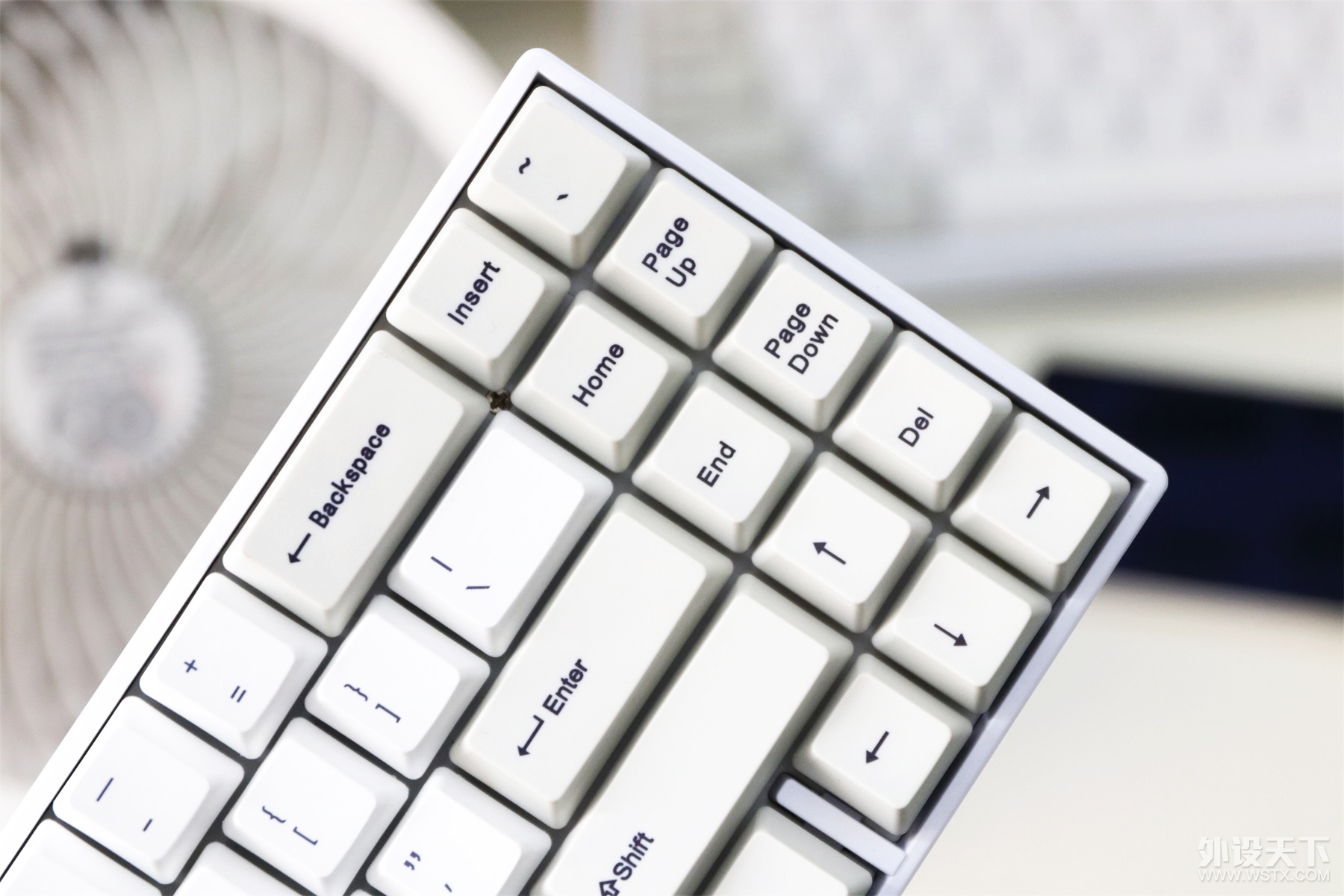 ��������������һ�ѿ��������Ƽ��ĵļ��̡���GANSS ALT71���߼���