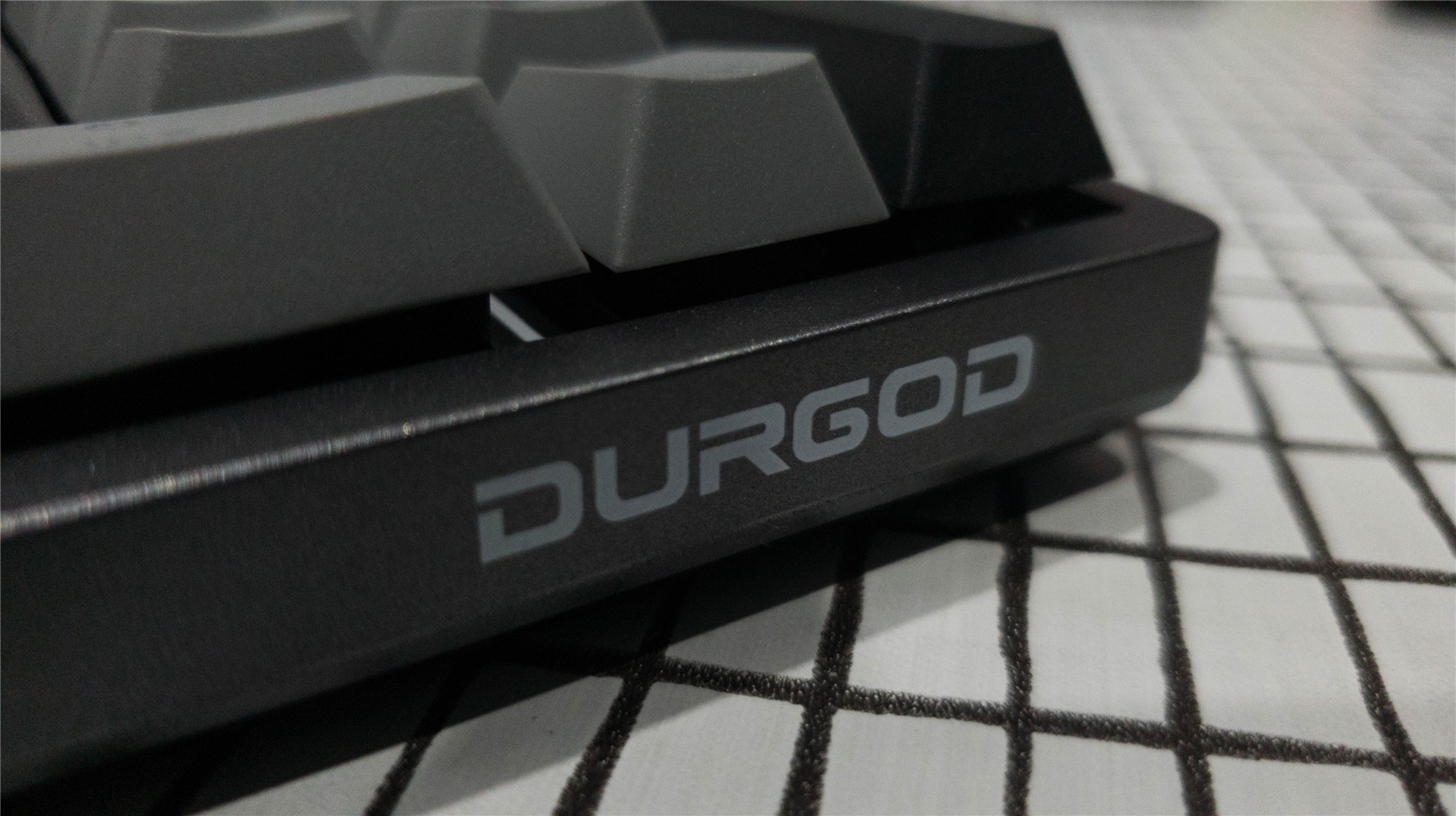 ���׵Ļ�е���̣�DURGOD��٤K320���ᣨRGB����K310��ջҰ׹��޶�������