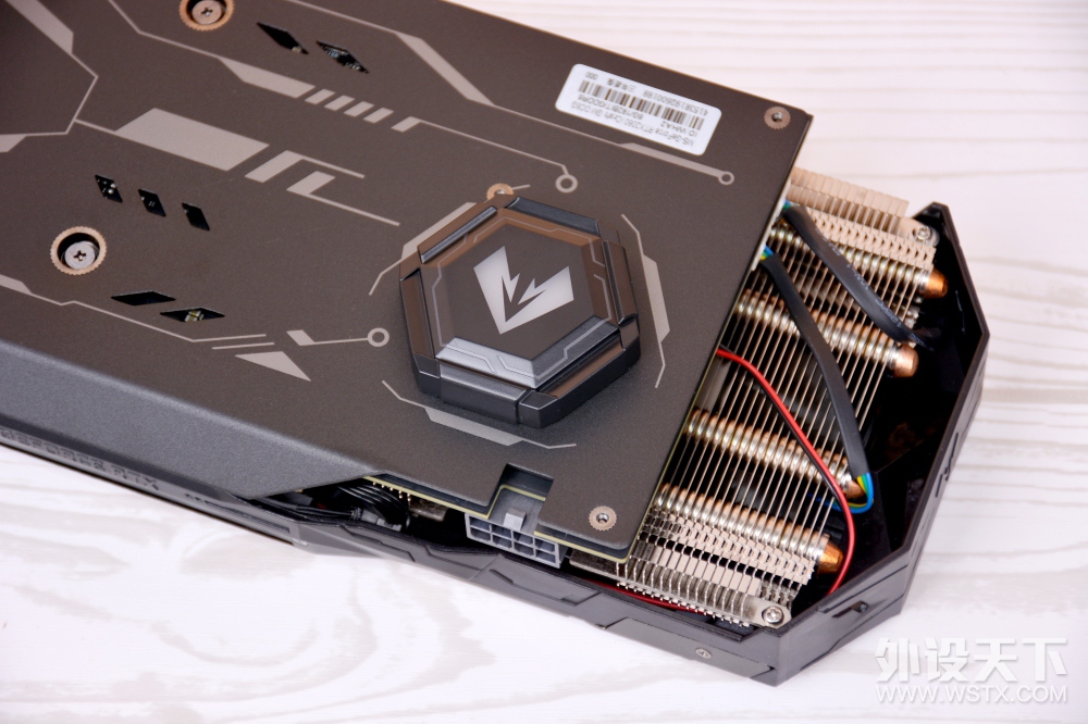 ƽͷRGB ƪu RTX2060 羺֮콢Կ