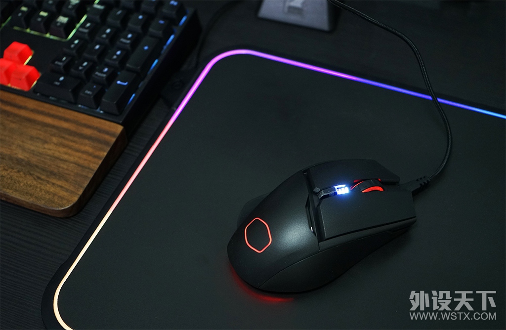 �������� MM830 ������OLED��Ļ�����ܵ羺��Ϸ������