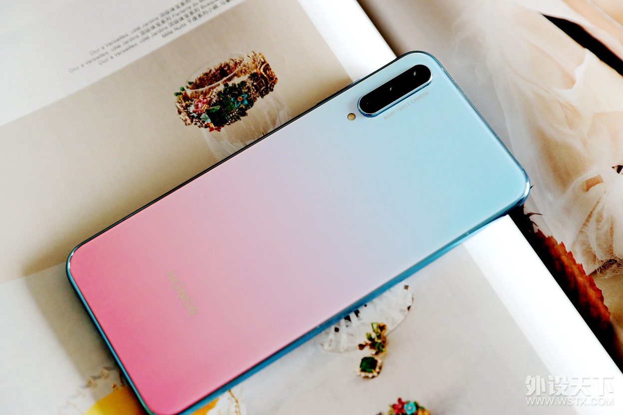 ����AMOLED��Ļָ�ƣ���ҫ20�ഺ�����Щ����Ҳ���ݺ���