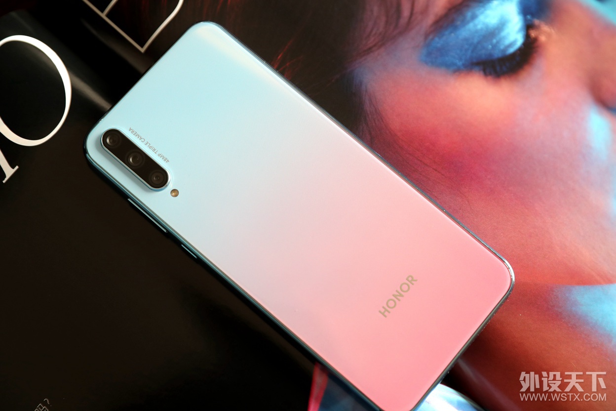 ����AMOLED��Ļָ�ƣ���ҫ20�ഺ�����Щ����Ҳ���ݺ���