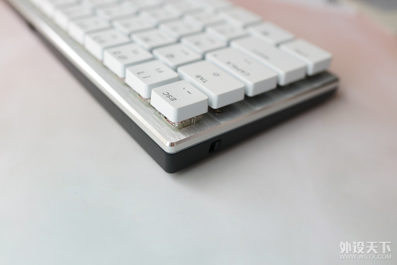 �����ԡ�С�ɾ���������ǿ��������������SK621��ײMM710������