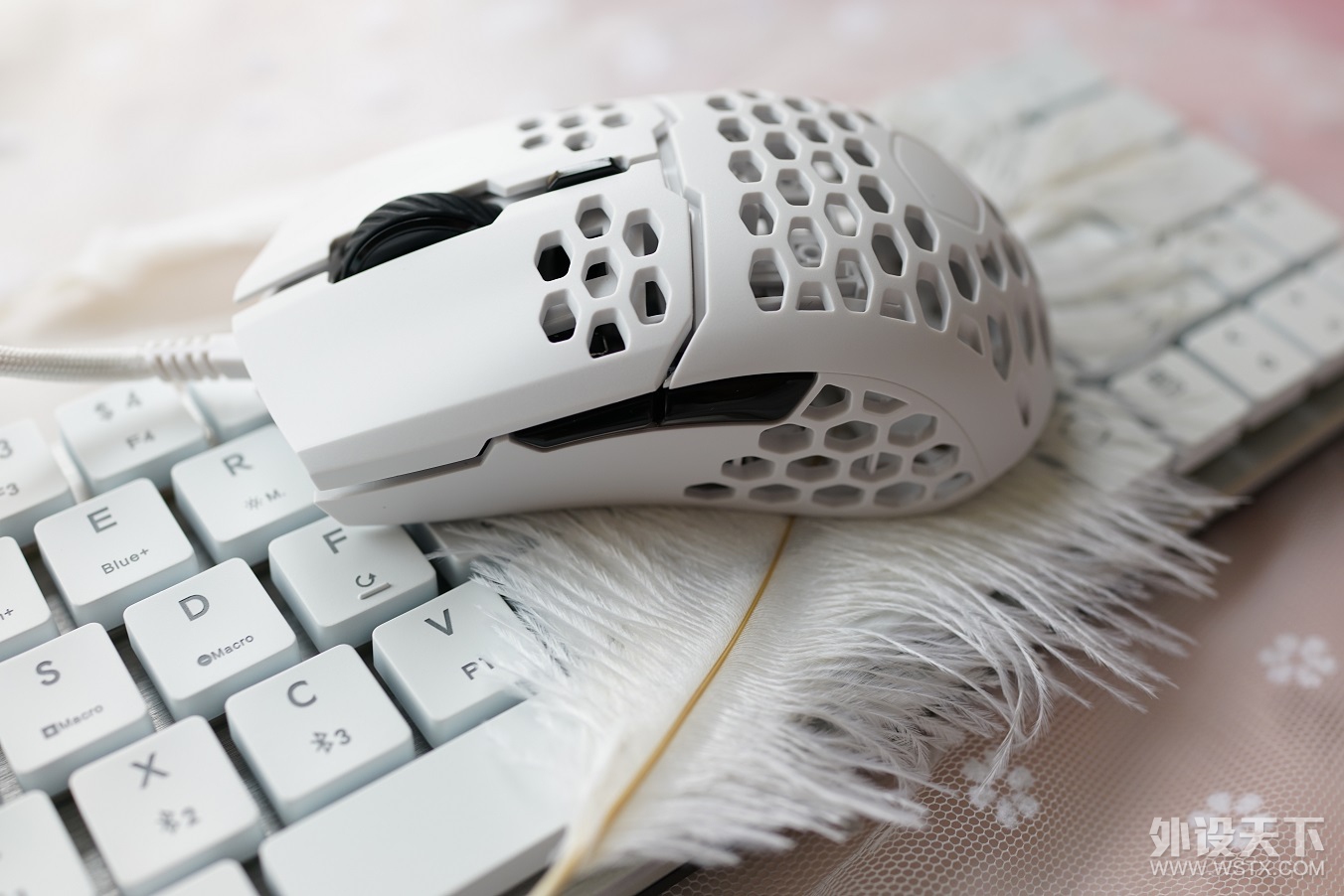 �����ԡ�С�ɾ���������ǿ��������������SK621��ײMM710������