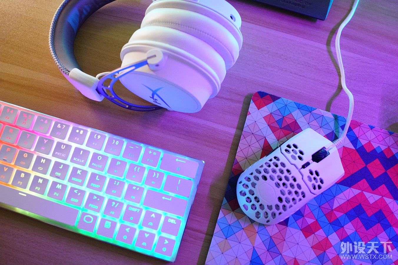 �����ԡ�С�ɾ���������ǿ��������������SK621��ײMM710������