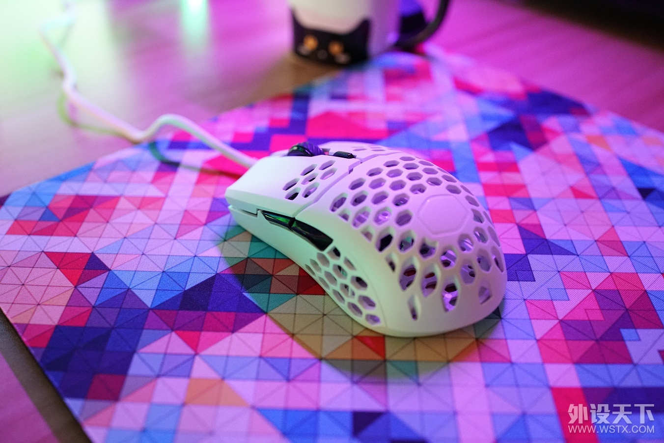 �����ԡ�С�ɾ���������ǿ��������������SK621��ײMM710������