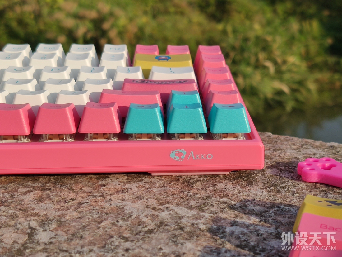 �ػ�ʱ������Ʒ��·�ߡ���AKKO �ǰ�3084˫ģ��е����ʹ������