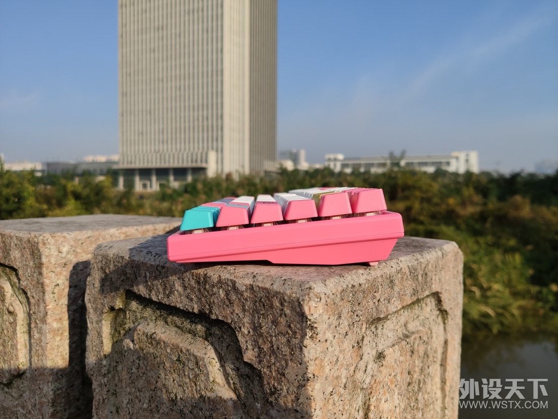 �ػ�ʱ������Ʒ��·�ߡ���AKKO �ǰ�3084˫ģ��е����ʹ������