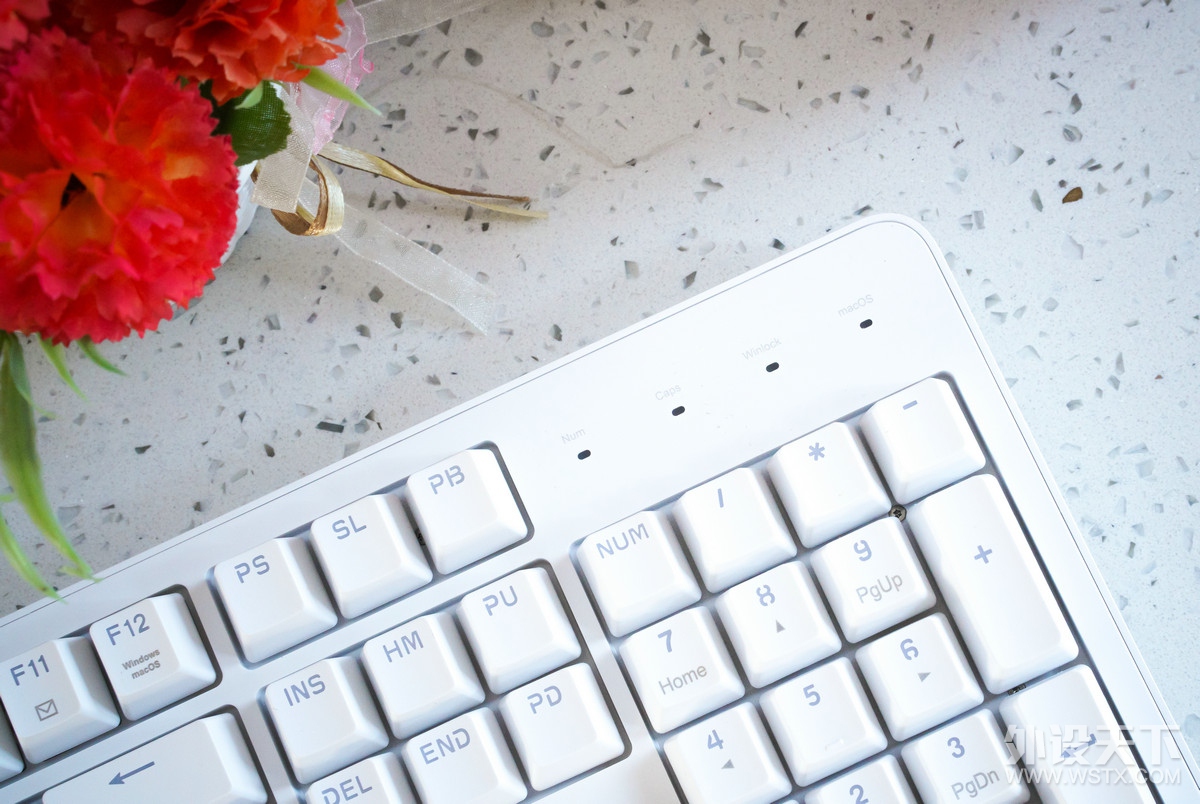 �׼�����İ칫���裬�װ�MT710�칫��е���̿���