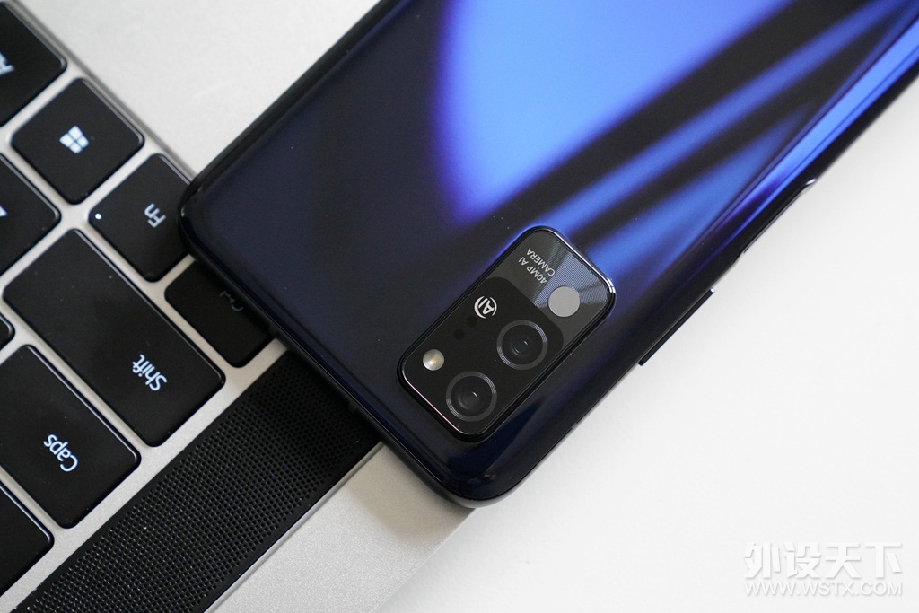 ��ҫPlay4 Pro������һ����֪��֪�ȡ���5G�ֻ�