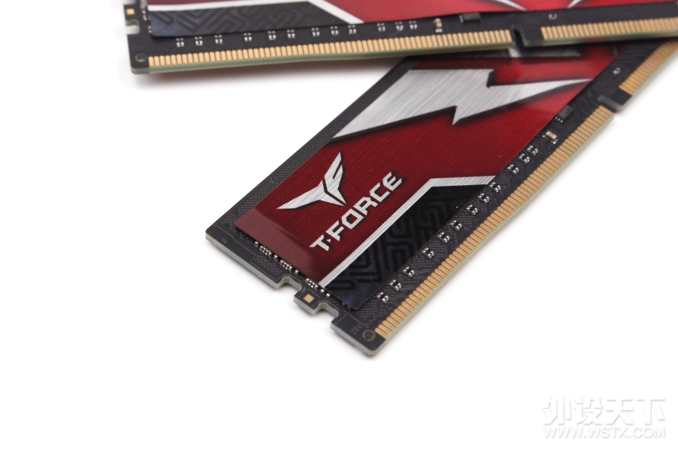 е硪ʮZEUS DDR4̨ʽڴ濪