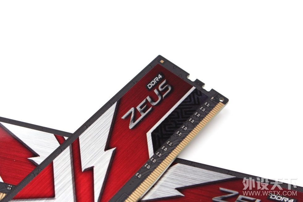 е硪ʮZEUS DDR4̨ʽڴ濪