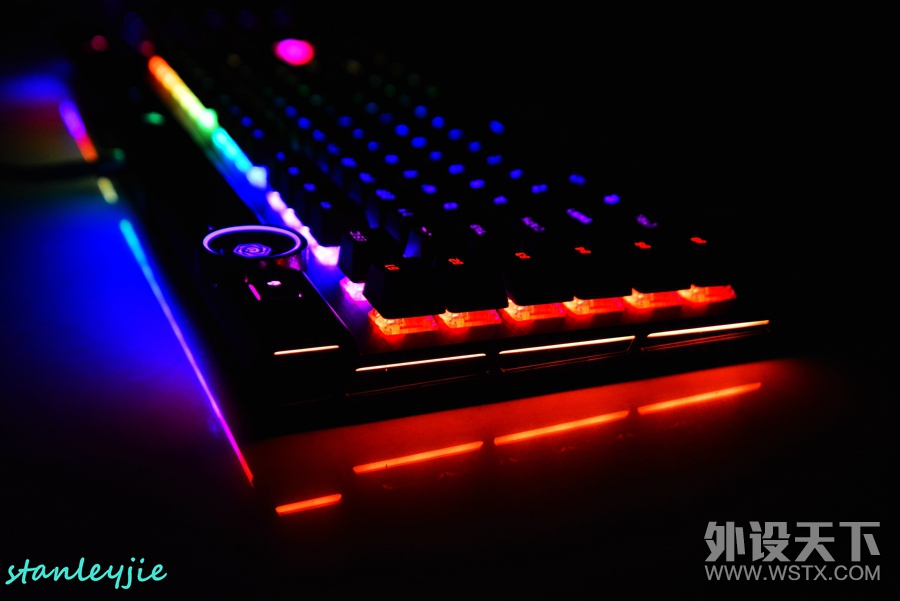 ùļ  K100 RGB е