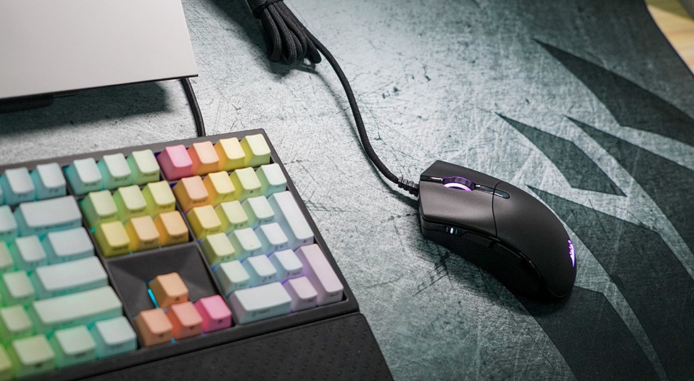 ʥ  Sabre RGB Pro