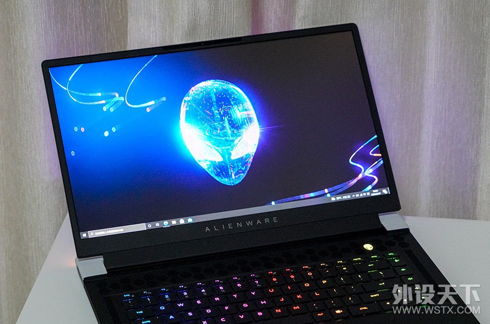 4ֻȽ16mm˱Ϸ Alienware x15 R1