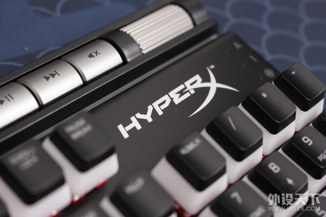 Ӣ͸HyperX Alloy Elite2Ϸе鱨