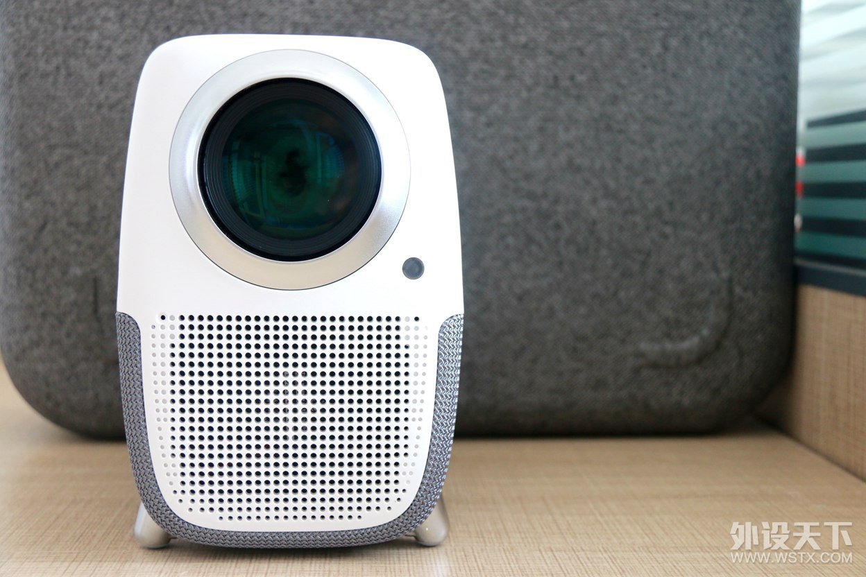 WEBOX T1ͶӰ�ǣ��޹�桢�޵�����Խ������˽�˾�ĻӰԺ