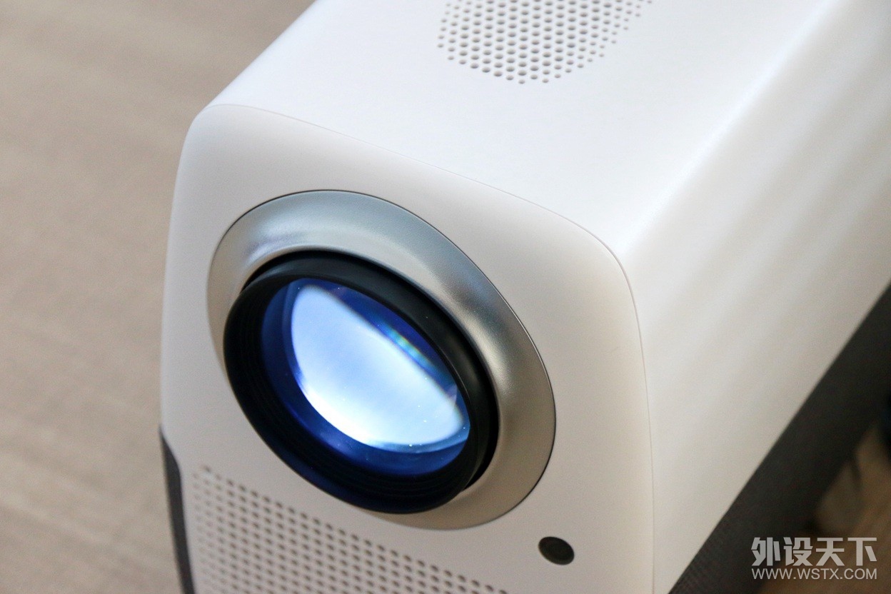 WEBOX T1ͶӰ�ǣ��޹�桢�޵�����Խ������˽�˾�ĻӰԺ