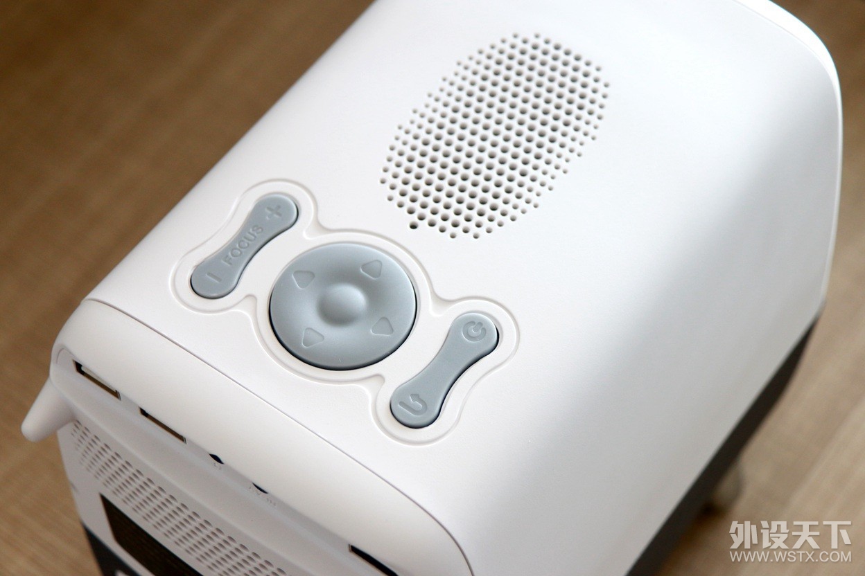 WEBOX T1ͶӰ�ǣ��޹�桢�޵�����Խ������˽�˾�ĻӰԺ