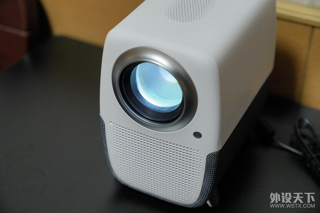 WEBOX T1ͶӰ�ǣ��޹�桢�޵�����Խ������˽�˾�ĻӰԺ