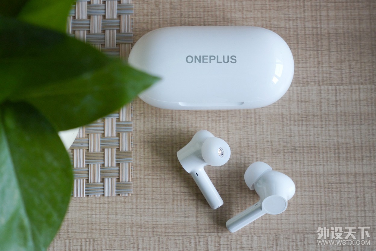 OnePlus Buds Z2룬