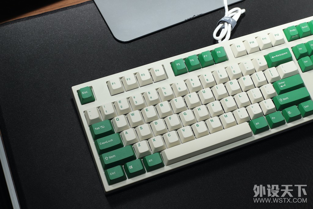 Leopold FC900R ˵汾ģɫᣬô