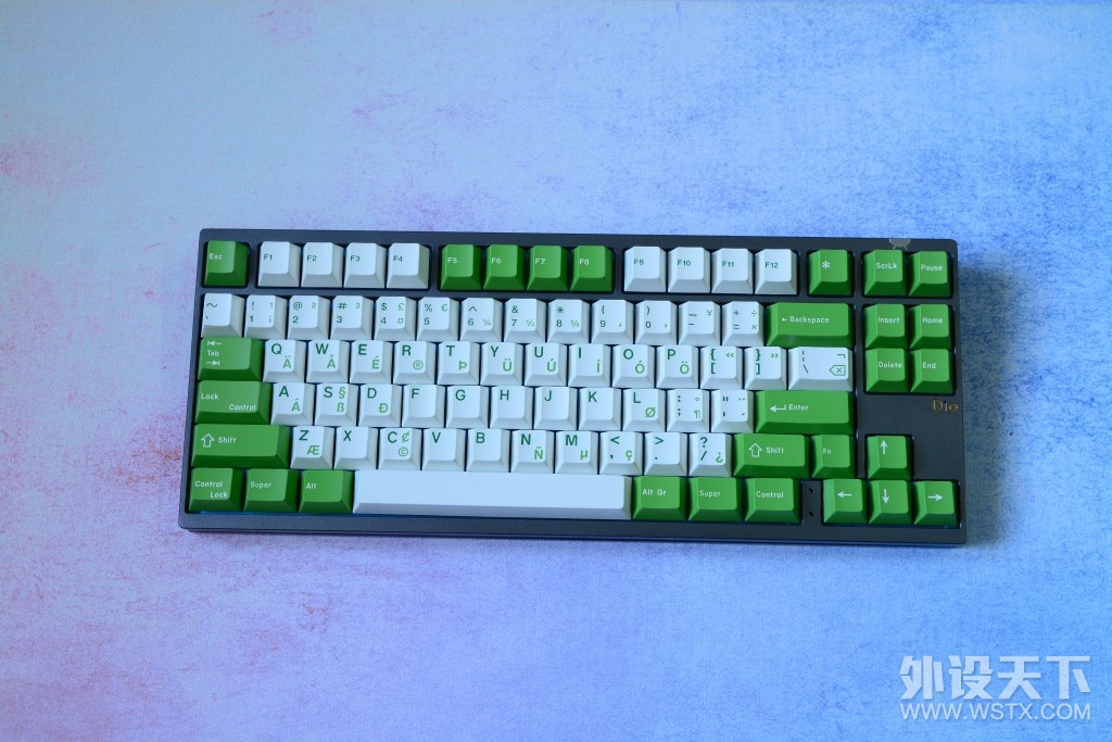 ഺɫ-JTK Royal Alpha ʼҴֻ