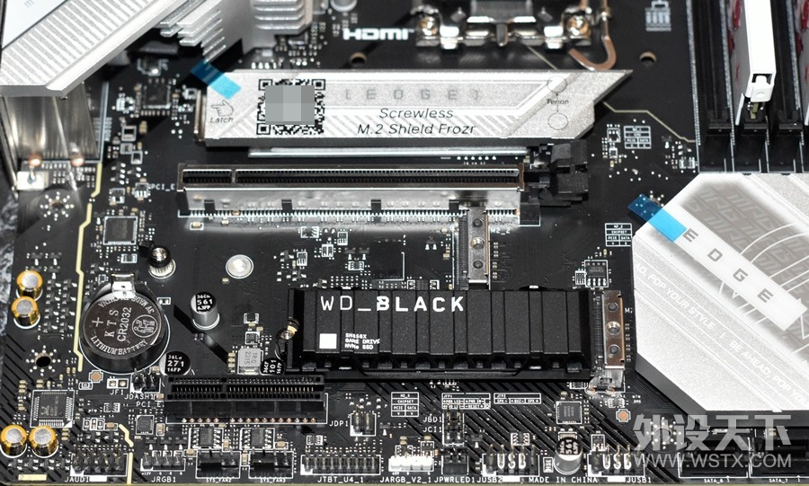 RGBӳ WD_BLACK SN850X PCIe4x4콢̬ ˫ʮһֵ