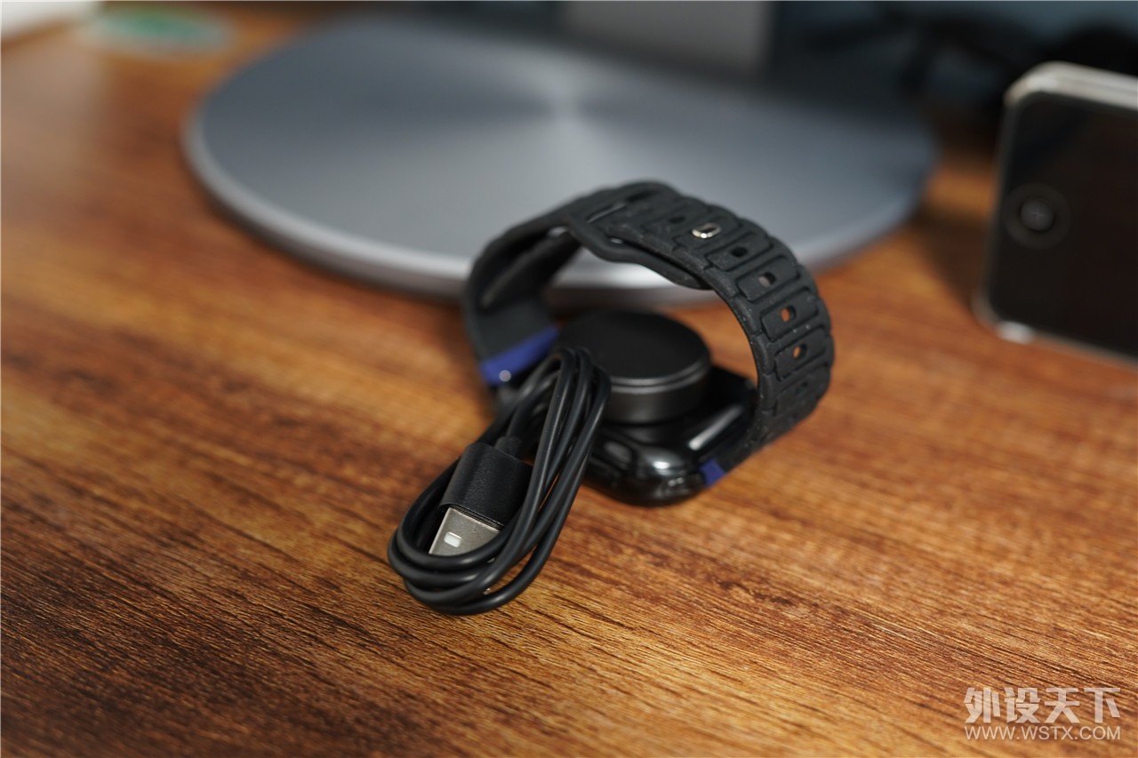 ��Ȼ���ֿɻ���أ�Baehug������X8����������绰�ֱ�