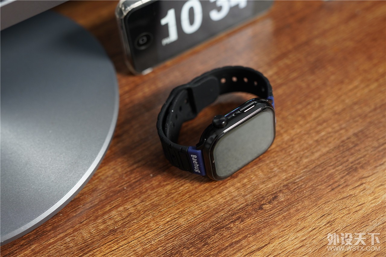 ��Ȼ���ֿɻ���أ�Baehug������X8����������绰�ֱ�