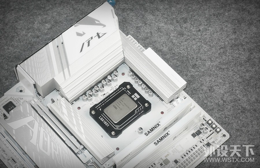 �ж˵羺������Ž� Ӣ�ض����Ultra 5 250K Plus �ײ����